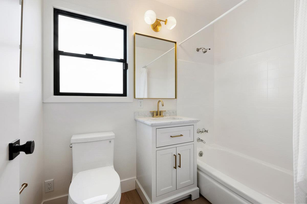 Detail Gallery Image 13 of 19 For 221 Rainier Ave, South San Francisco,  CA 94080 - 3 Beds | 2 Baths