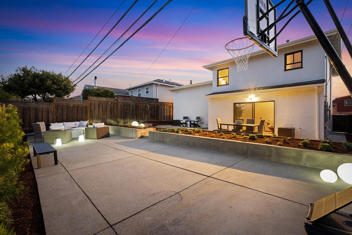 Detail Gallery Image 18 of 19 For 221 Rainier Ave, South San Francisco,  CA 94080 - 3 Beds | 2 Baths