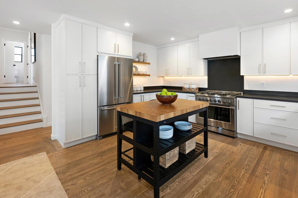 Detail Gallery Image 6 of 19 For 221 Rainier Ave, South San Francisco,  CA 94080 - 3 Beds | 2 Baths