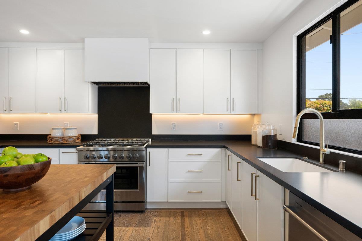 Detail Gallery Image 7 of 19 For 221 Rainier Ave, South San Francisco,  CA 94080 - 3 Beds | 2 Baths