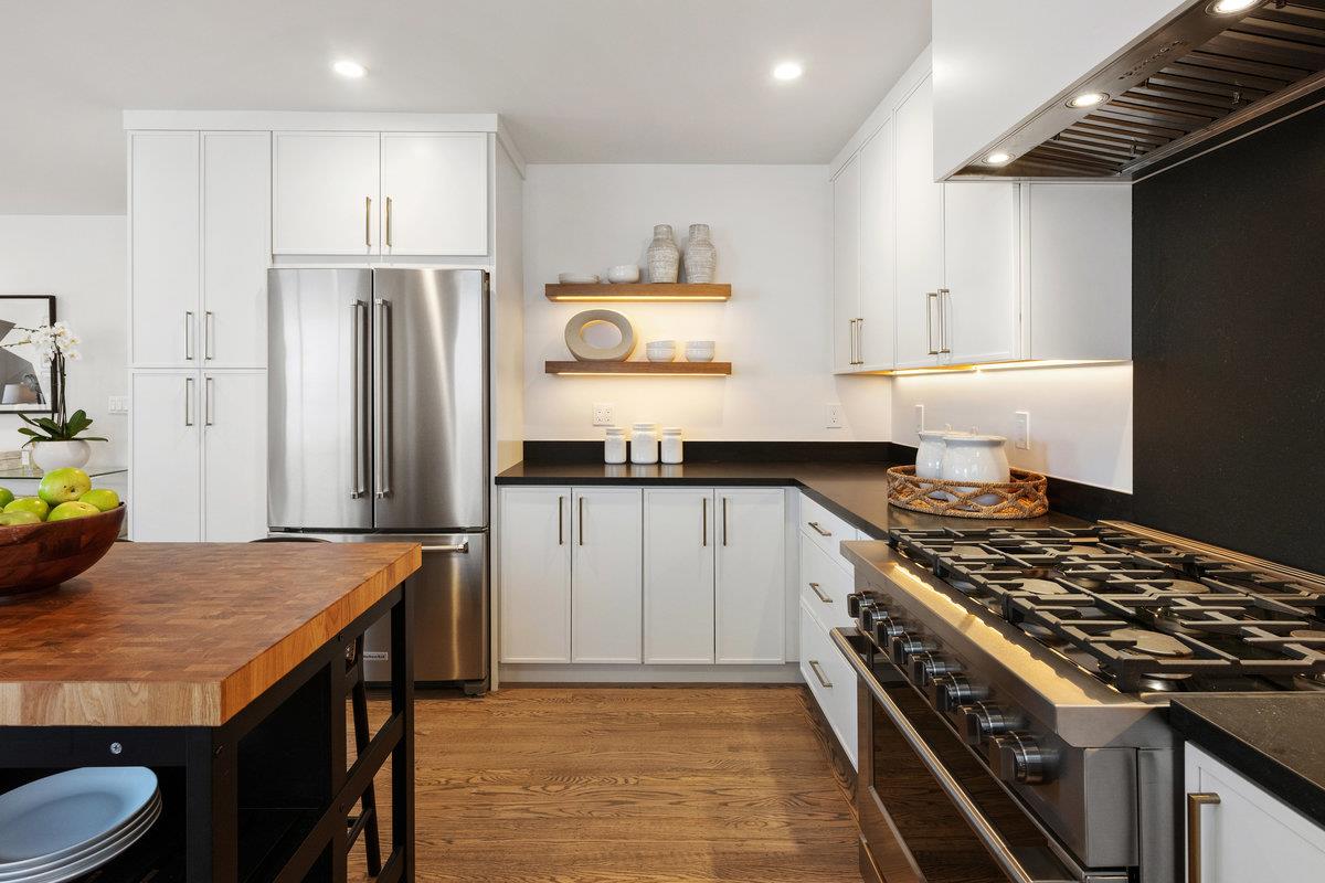 Detail Gallery Image 8 of 19 For 221 Rainier Ave, South San Francisco,  CA 94080 - 3 Beds | 2 Baths