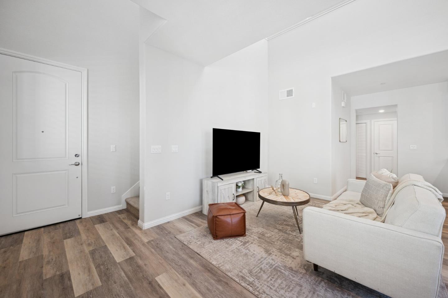 Detail Gallery Image 3 of 35 For 1452 Nightshade Rd #40,  Milpitas,  CA 95035 - 1 Beds | 2 Baths
