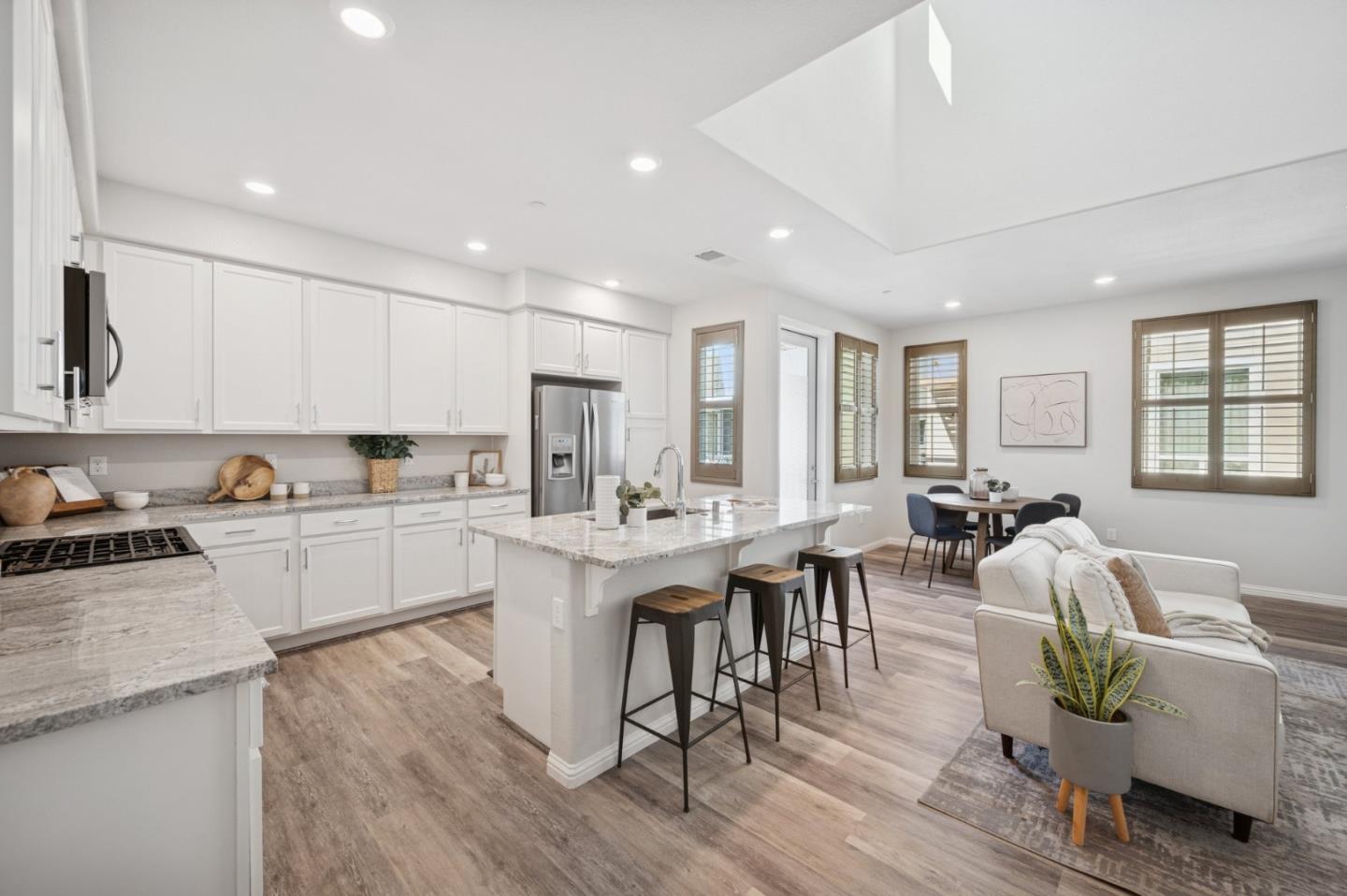 Detail Gallery Image 5 of 35 For 1452 Nightshade Rd #40,  Milpitas,  CA 95035 - 1 Beds | 2 Baths