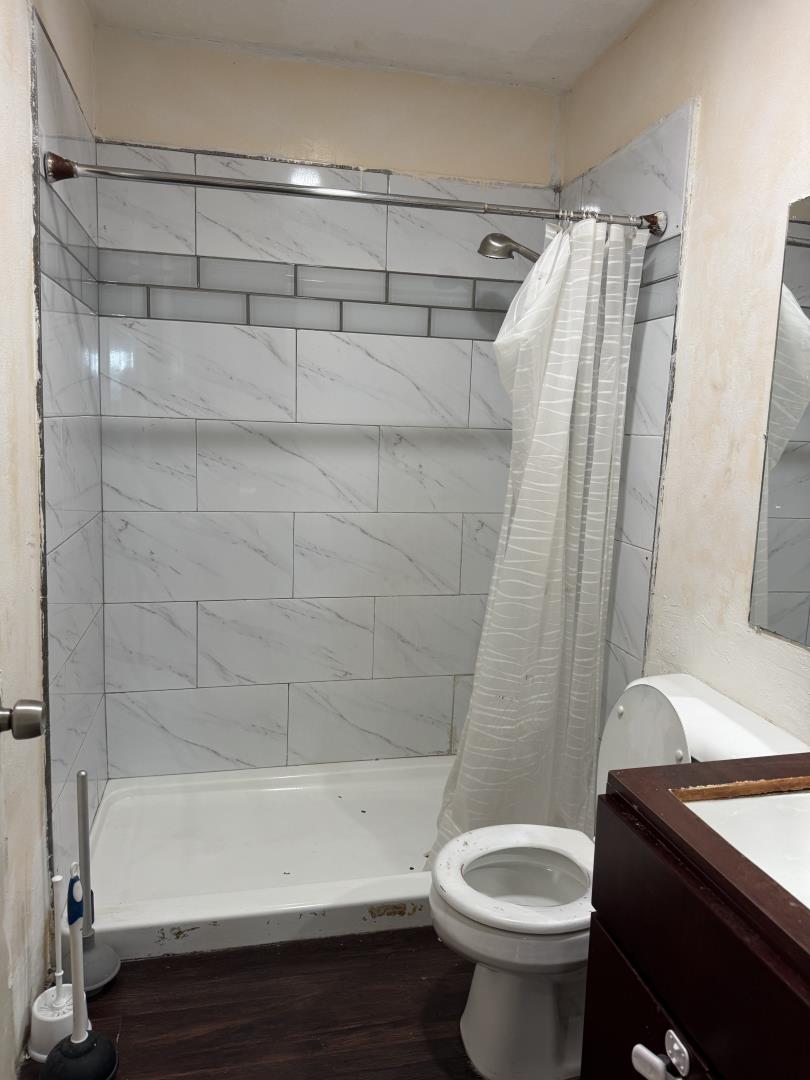 Detail Gallery Image 6 of 10 For 1599 Clampett Way, San Jose,  CA 95131 - 4 Beds | 2/1 Baths