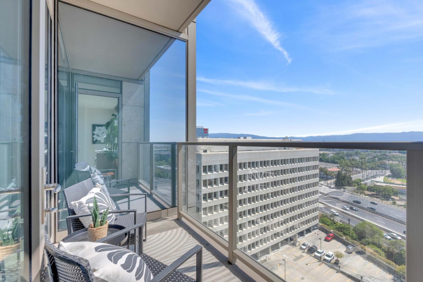 Detail Gallery Image 12 of 41 For 38 N Almaden Blvd #1707,  San Jose,  CA 95110 - 1 Beds | 1 Baths
