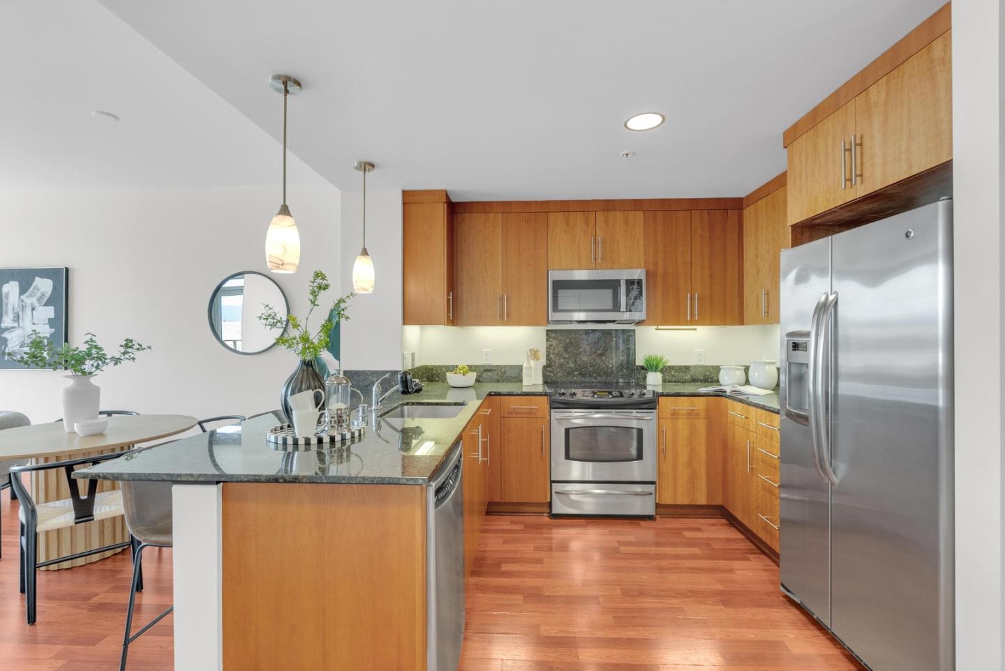 Detail Gallery Image 6 of 41 For 38 N Almaden Blvd #1707,  San Jose,  CA 95110 - 1 Beds | 1 Baths