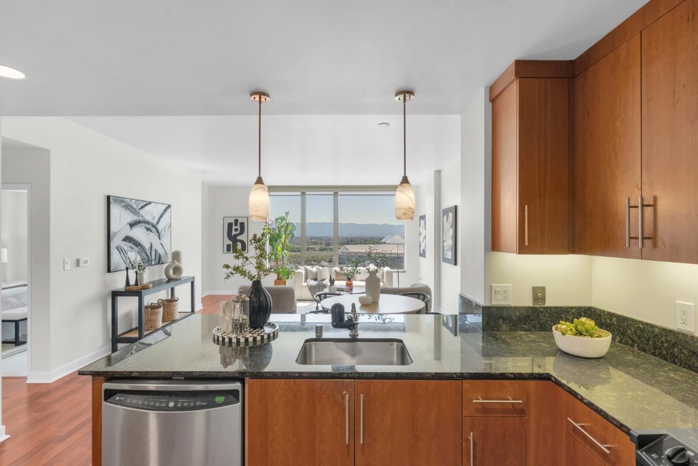 Detail Gallery Image 7 of 41 For 38 N Almaden Blvd #1707,  San Jose,  CA 95110 - 1 Beds | 1 Baths