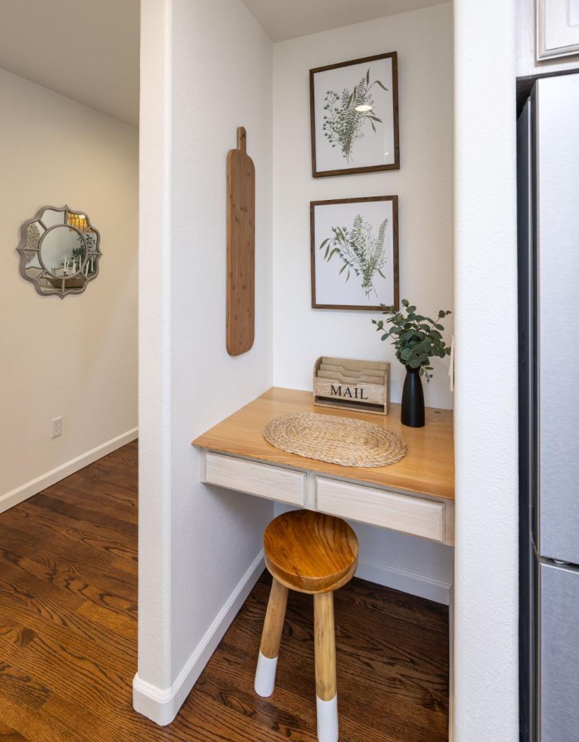 Detail Gallery Image 16 of 53 For 573 Meadow Rd, Aptos,  CA 95003 - 4 Beds | 3/1 Baths
