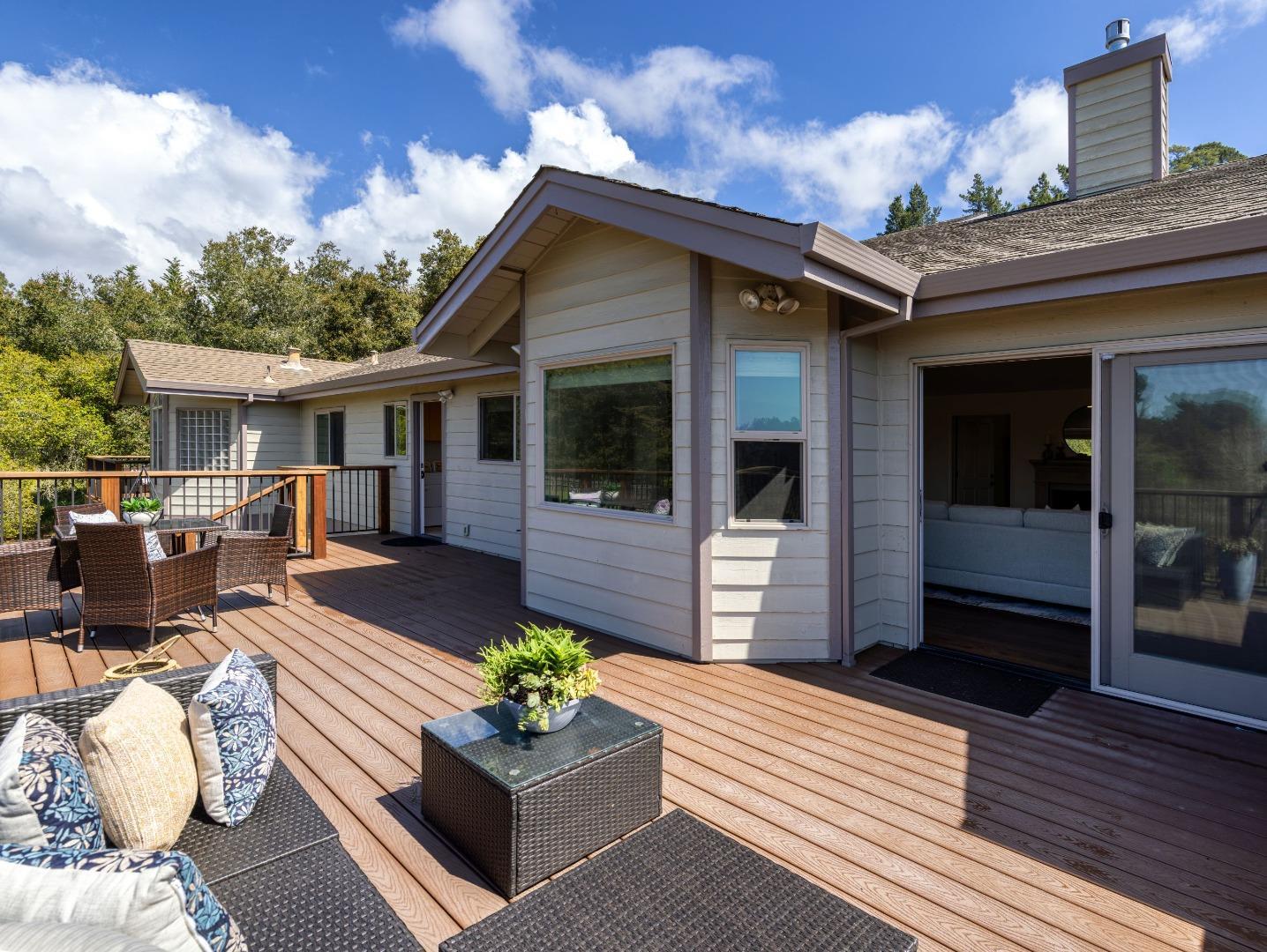 Detail Gallery Image 27 of 53 For 573 Meadow Rd, Aptos,  CA 95003 - 4 Beds | 3/1 Baths