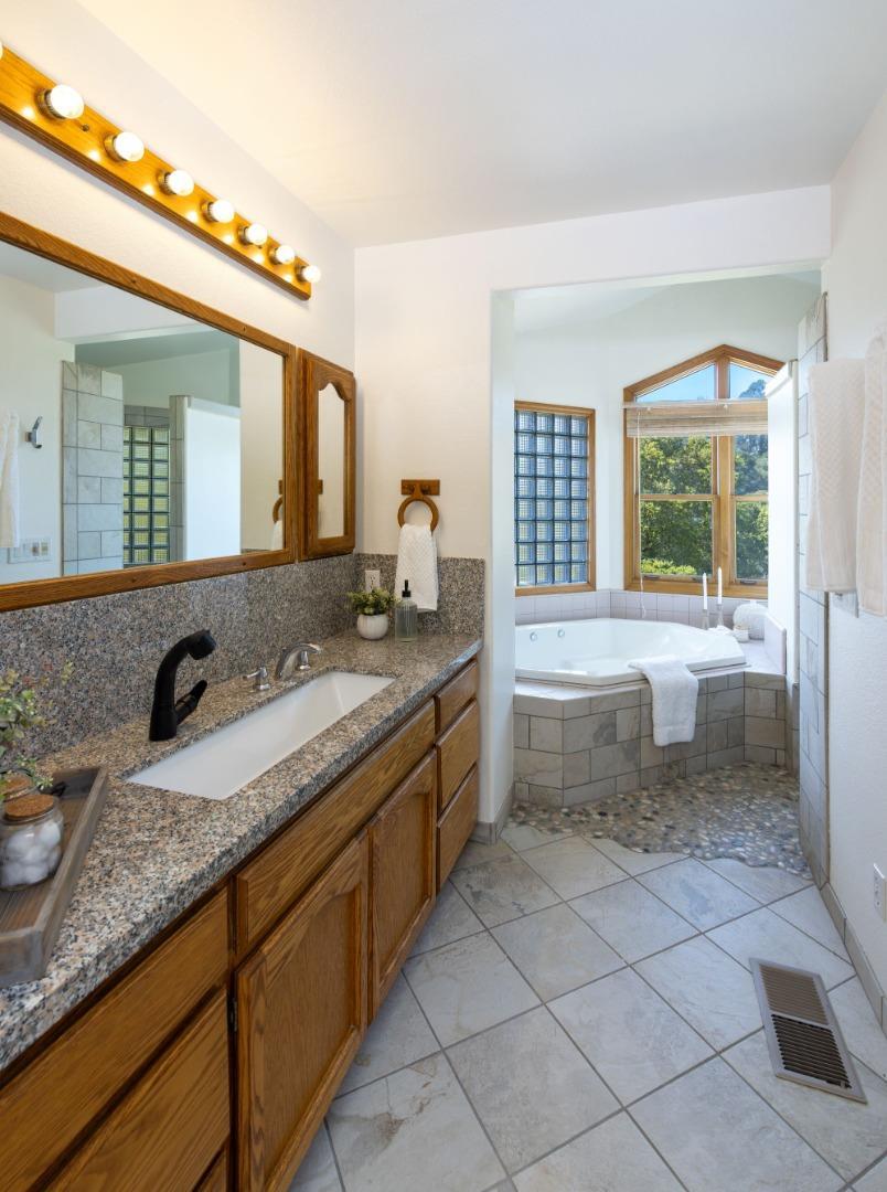 Detail Gallery Image 32 of 53 For 573 Meadow Rd, Aptos,  CA 95003 - 4 Beds | 3/1 Baths