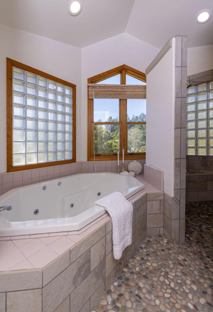 Detail Gallery Image 33 of 53 For 573 Meadow Rd, Aptos,  CA 95003 - 4 Beds | 3/1 Baths
