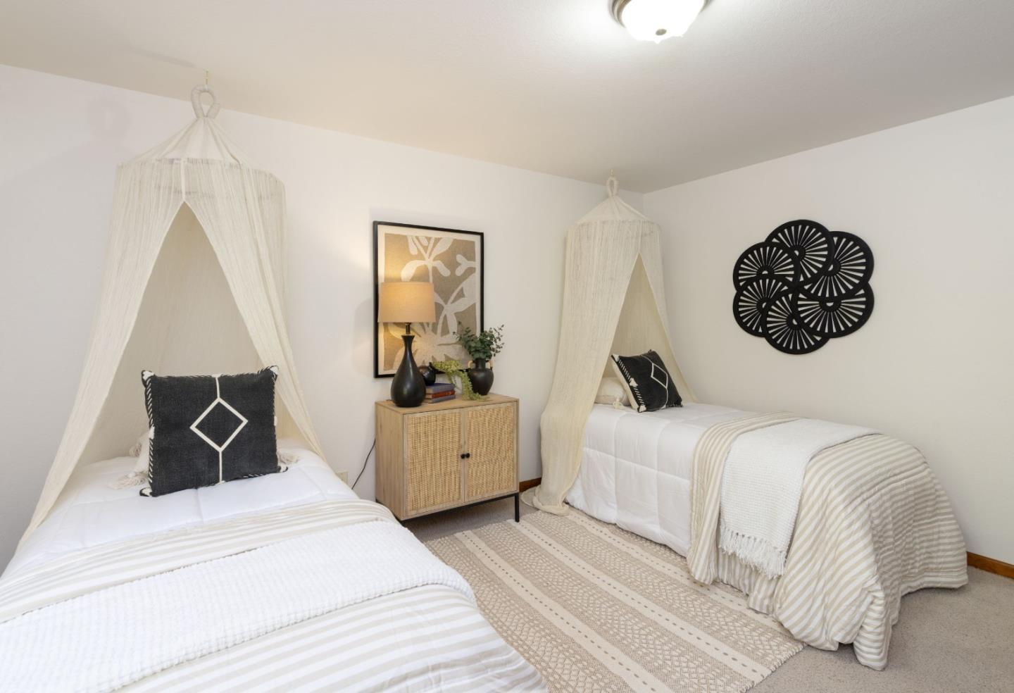 Detail Gallery Image 36 of 53 For 573 Meadow Rd, Aptos,  CA 95003 - 4 Beds | 3/1 Baths