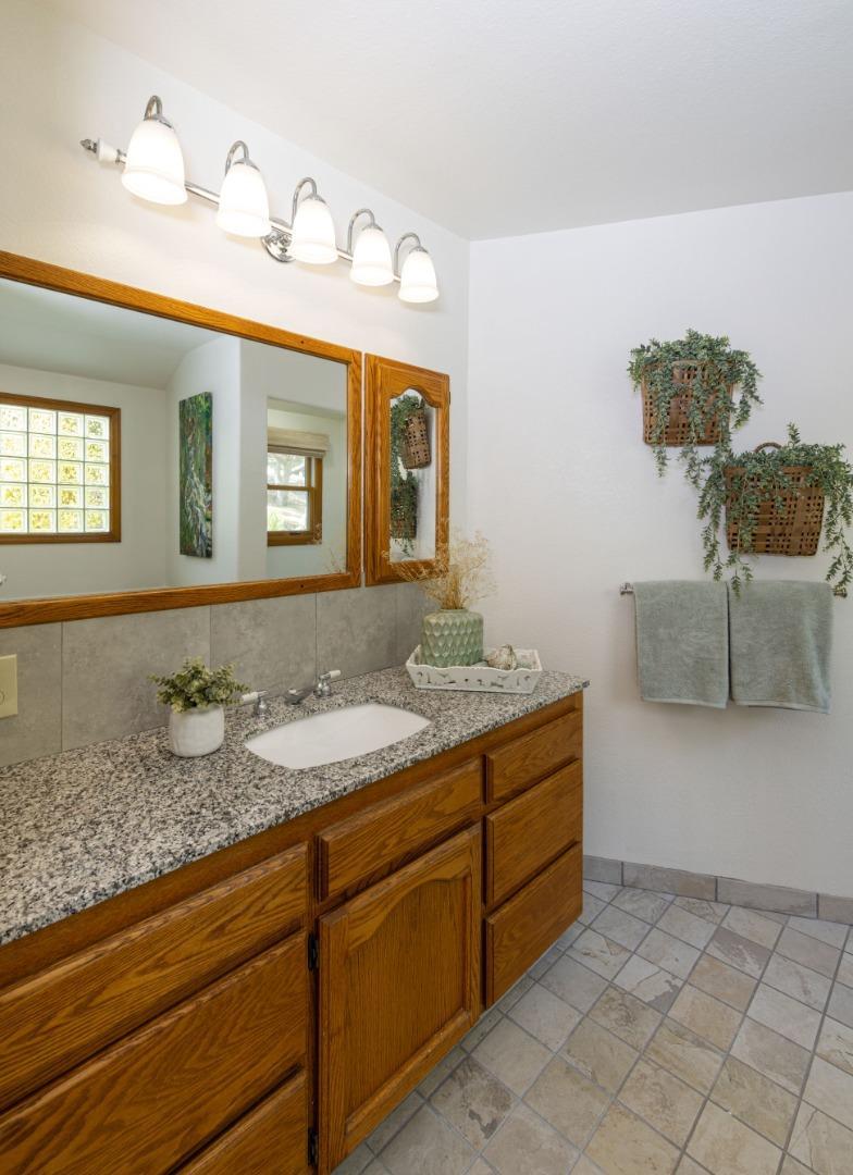 Detail Gallery Image 38 of 53 For 573 Meadow Rd, Aptos,  CA 95003 - 4 Beds | 3/1 Baths