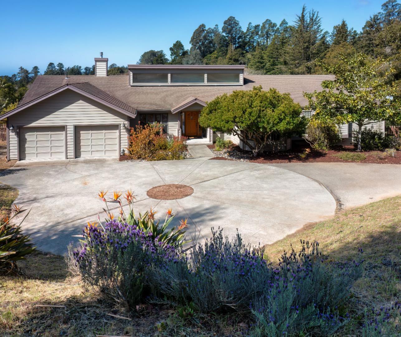 Detail Gallery Image 5 of 53 For 573 Meadow Rd, Aptos,  CA 95003 - 4 Beds | 3/1 Baths