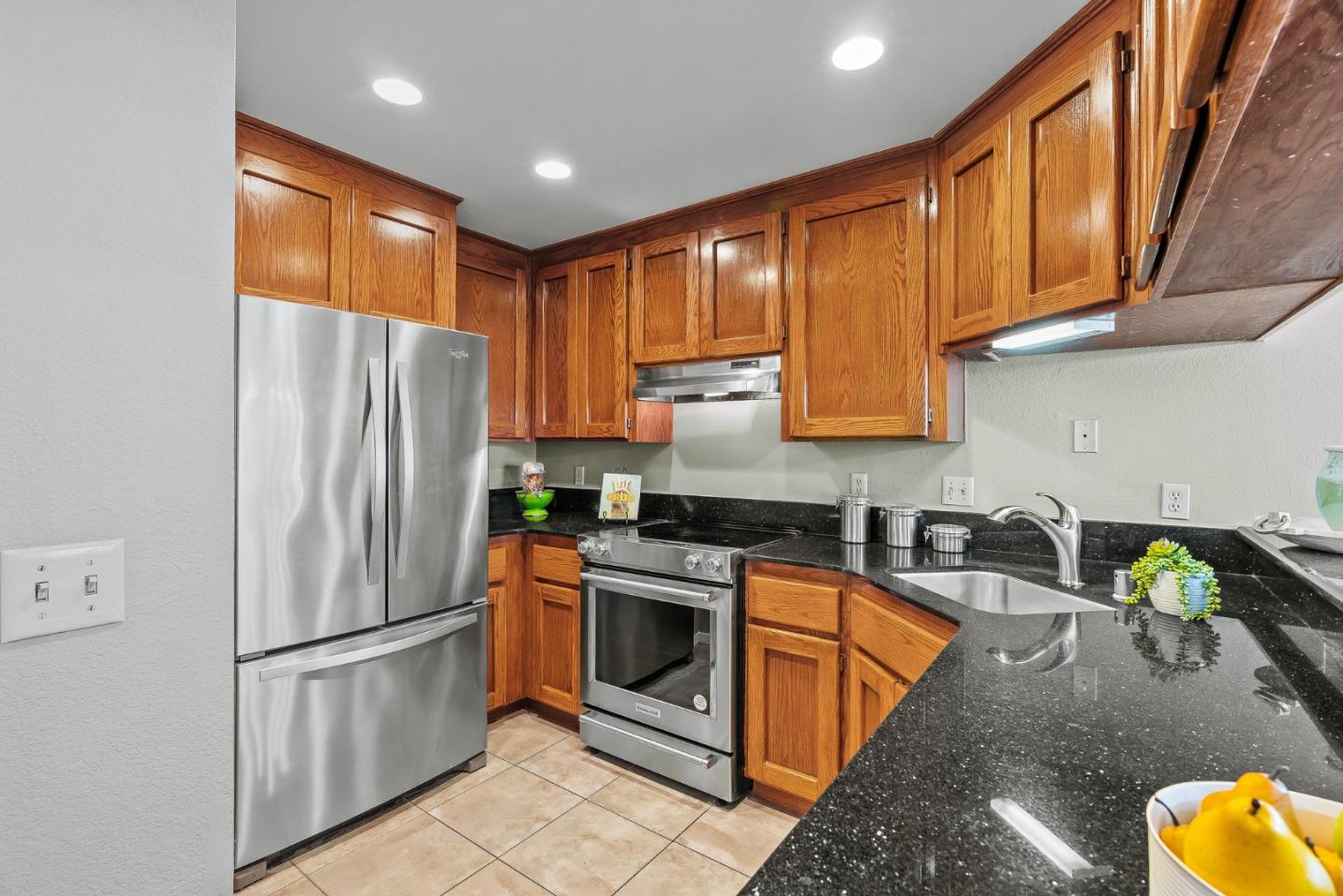 Detail Gallery Image 5 of 25 For 29 Arabian Way, Scotts Valley,  CA 95066 - 3 Beds | 2 Baths