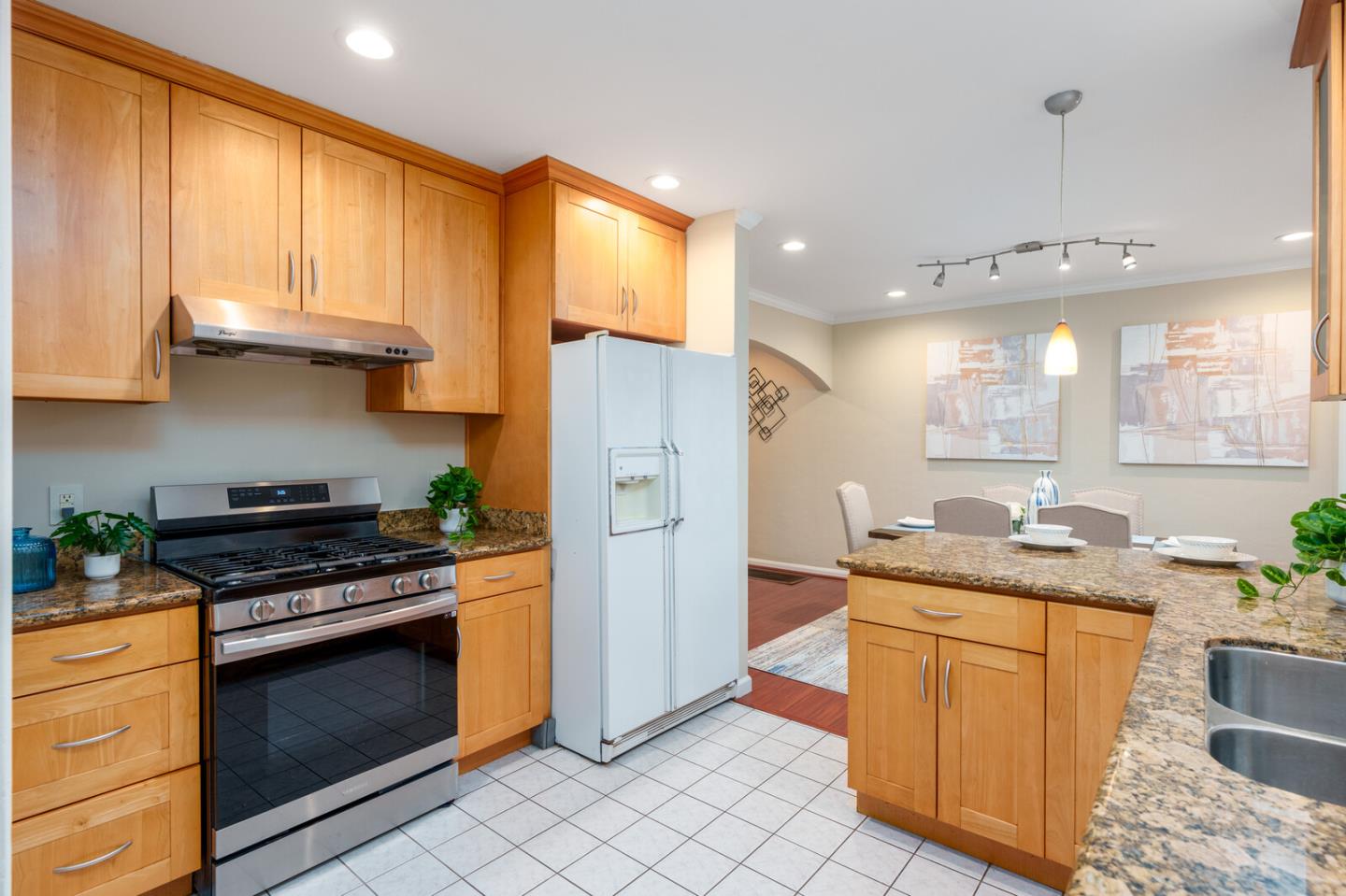 Detail Gallery Image 12 of 28 For 920 Masson Ave, San Bruno,  CA 94066 - 3 Beds | 1 Baths