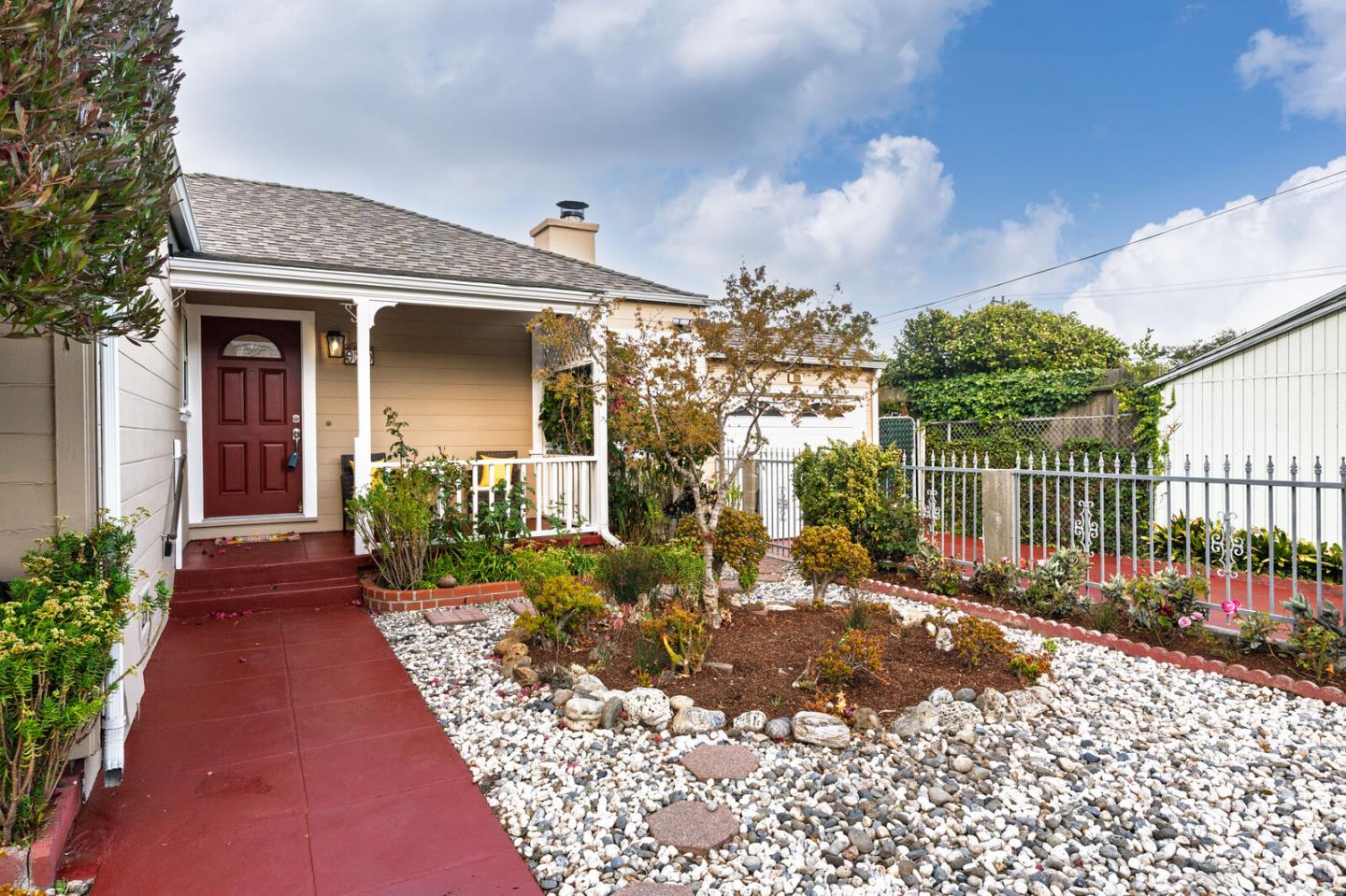 Detail Gallery Image 2 of 28 For 920 Masson Ave, San Bruno,  CA 94066 - 3 Beds | 1 Baths