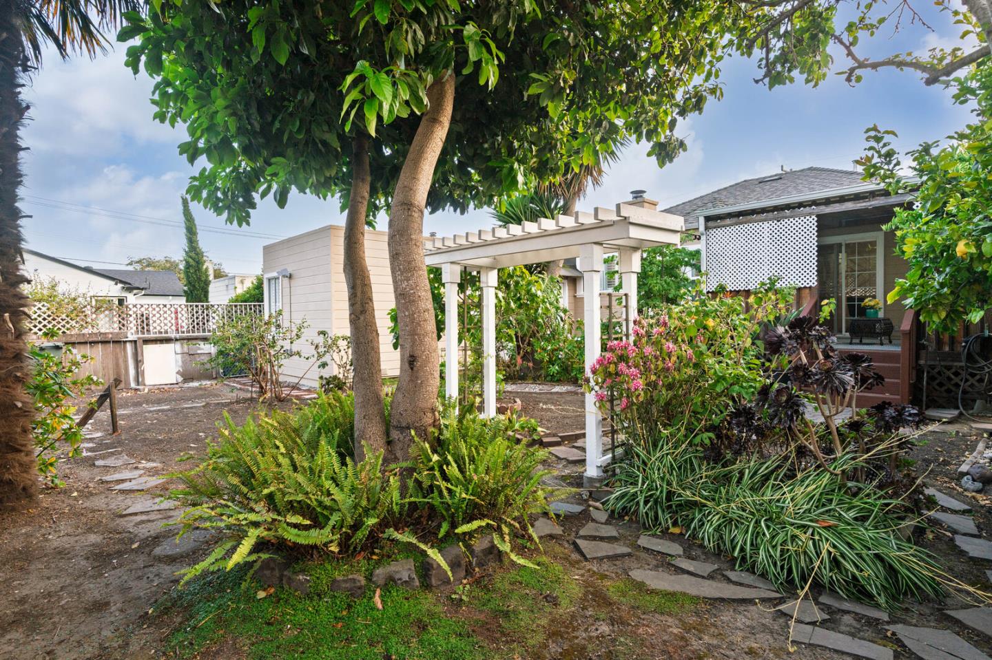 Detail Gallery Image 26 of 28 For 920 Masson Ave, San Bruno,  CA 94066 - 3 Beds | 1 Baths