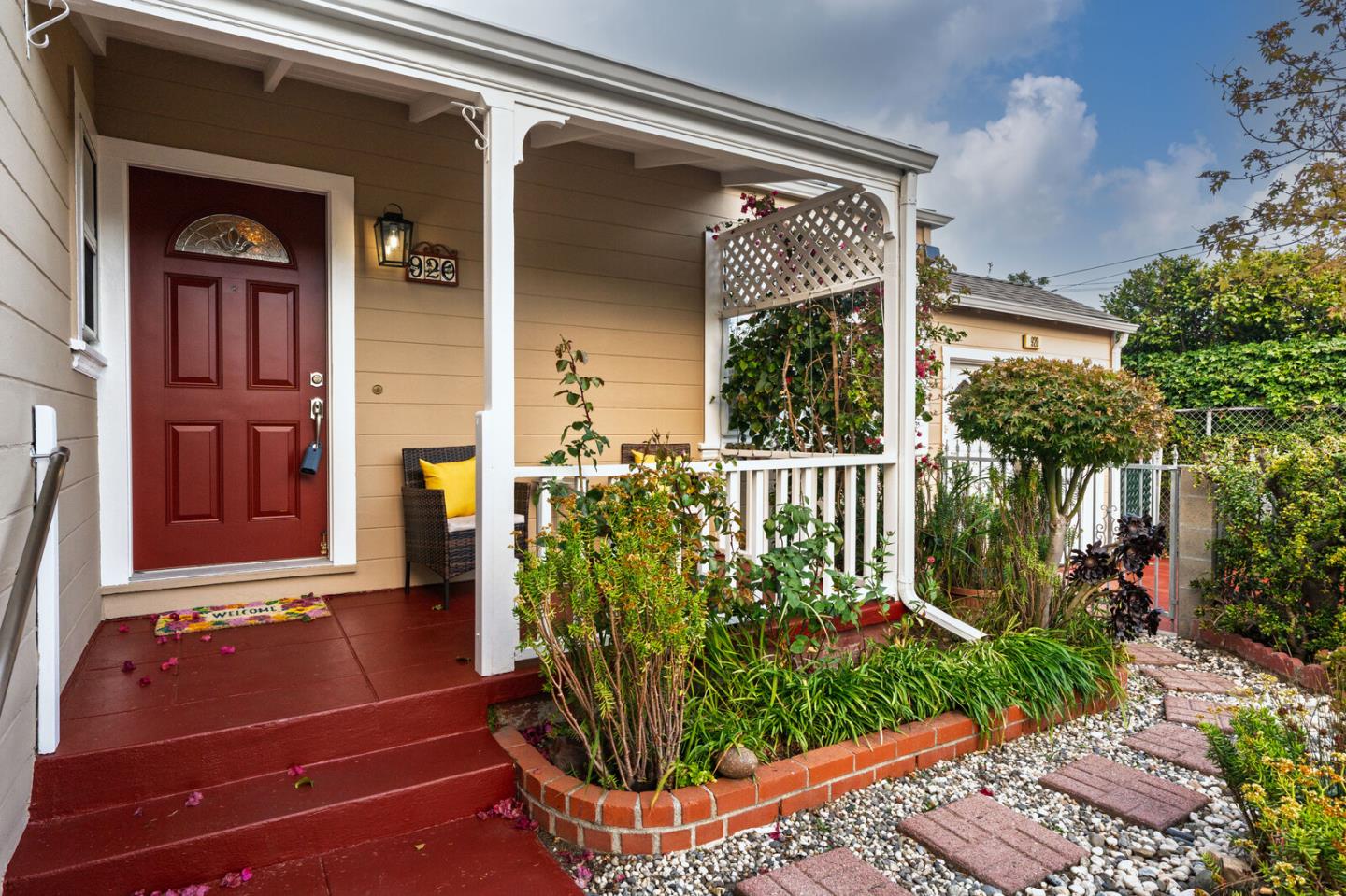 Detail Gallery Image 3 of 28 For 920 Masson Ave, San Bruno,  CA 94066 - 3 Beds | 1 Baths