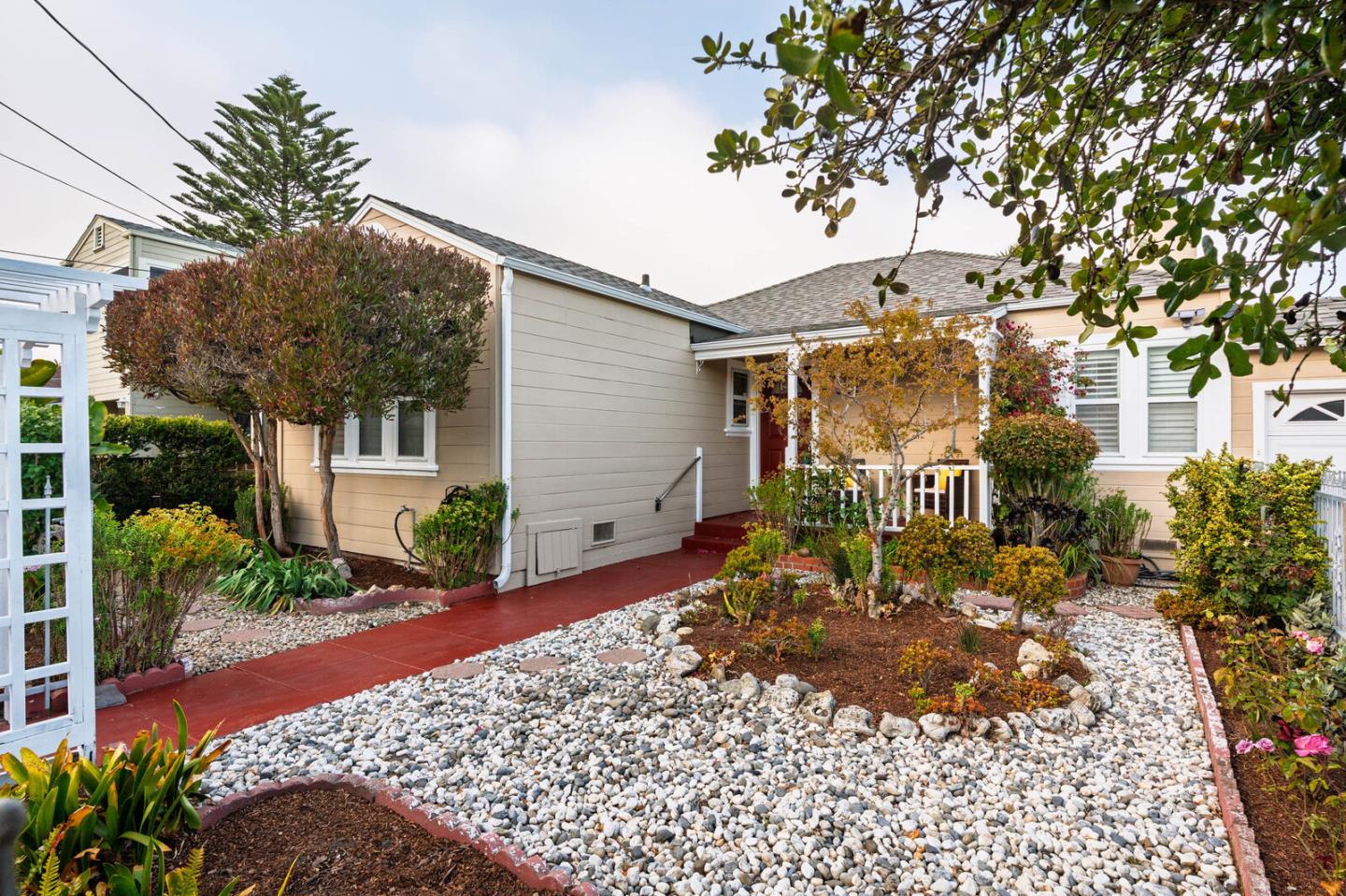 Detail Gallery Image 5 of 28 For 920 Masson Ave, San Bruno,  CA 94066 - 3 Beds | 1 Baths