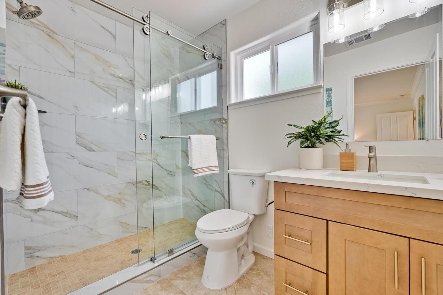 Detail Gallery Image 14 of 69 For 1247-1249 Curtner Ave, San Jose,  CA 95125 - 4 Beds | 3/1 Baths