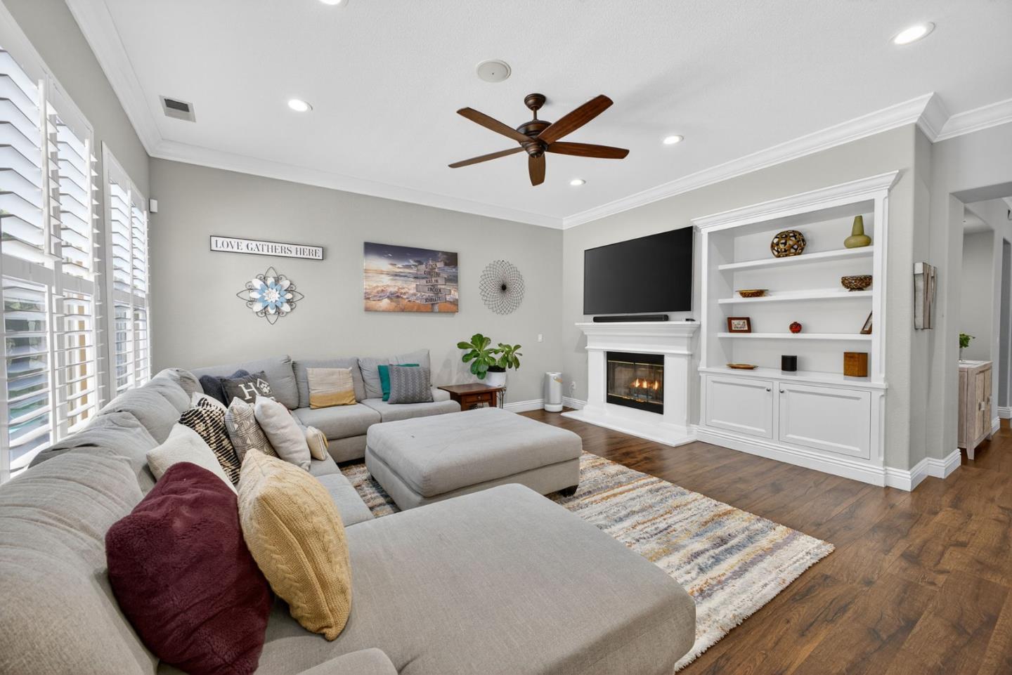 Detail Gallery Image 15 of 69 For 160 Tarragon Ave, Morgan Hill,  CA 95037 - 4 Beds | 2/1 Baths