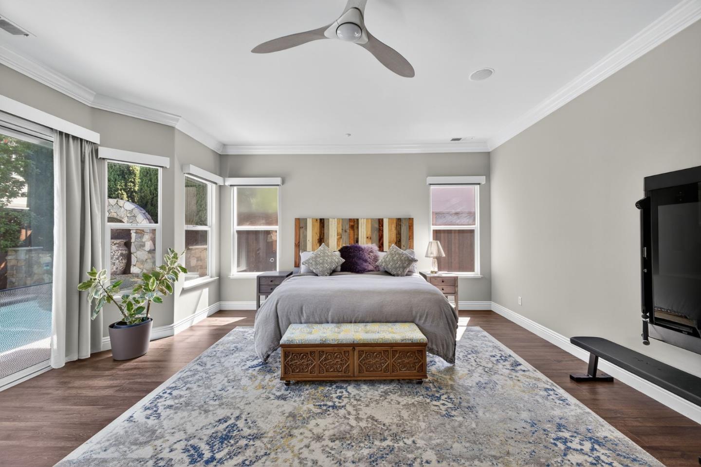 Detail Gallery Image 30 of 69 For 160 Tarragon Ave, Morgan Hill,  CA 95037 - 4 Beds | 2/1 Baths