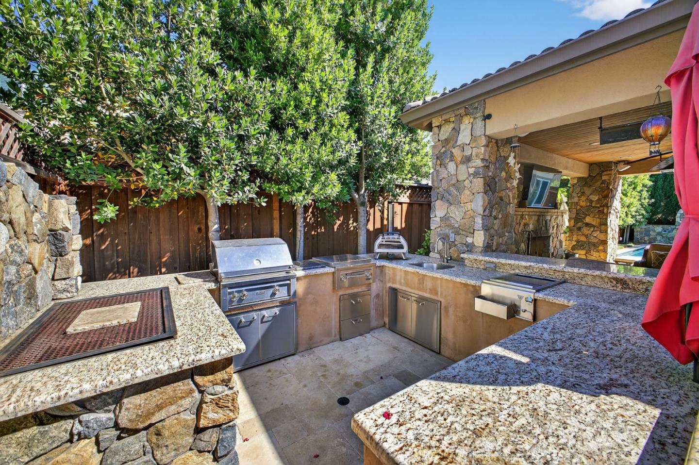 Detail Gallery Image 52 of 69 For 160 Tarragon Ave, Morgan Hill,  CA 95037 - 4 Beds | 2/1 Baths