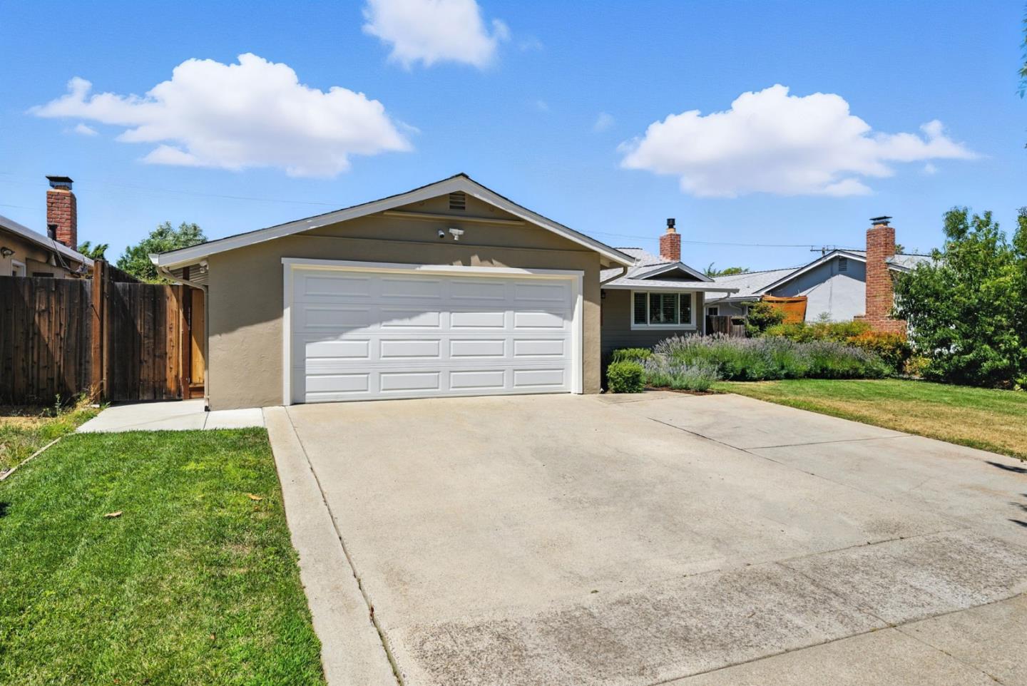 Detail Gallery Image 2 of 61 For 1787 Wyrick Ave, San Jose,  CA 95124 - 3 Beds | 2 Baths