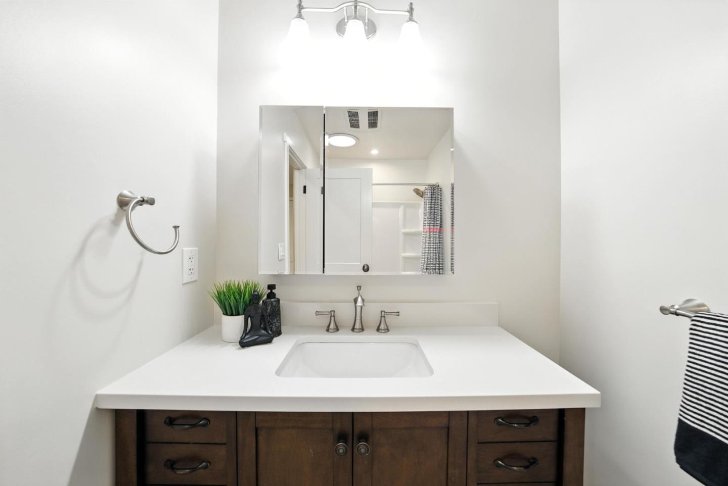 Detail Gallery Image 48 of 61 For 1787 Wyrick Ave, San Jose,  CA 95124 - 3 Beds | 2 Baths