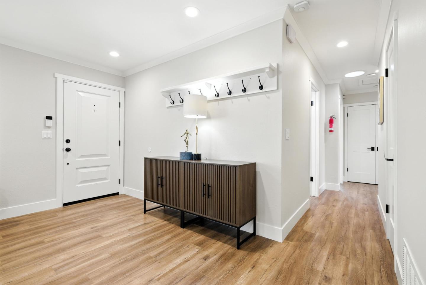 Detail Gallery Image 7 of 61 For 1787 Wyrick Ave, San Jose,  CA 95124 - 3 Beds | 2 Baths