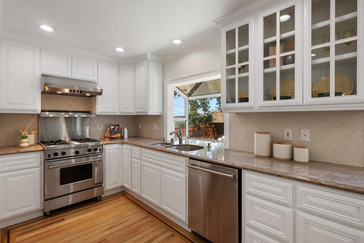 Detail Gallery Image 13 of 58 For 1793 Holly Ave, San Bruno,  CA 94066 - 3 Beds | 2 Baths