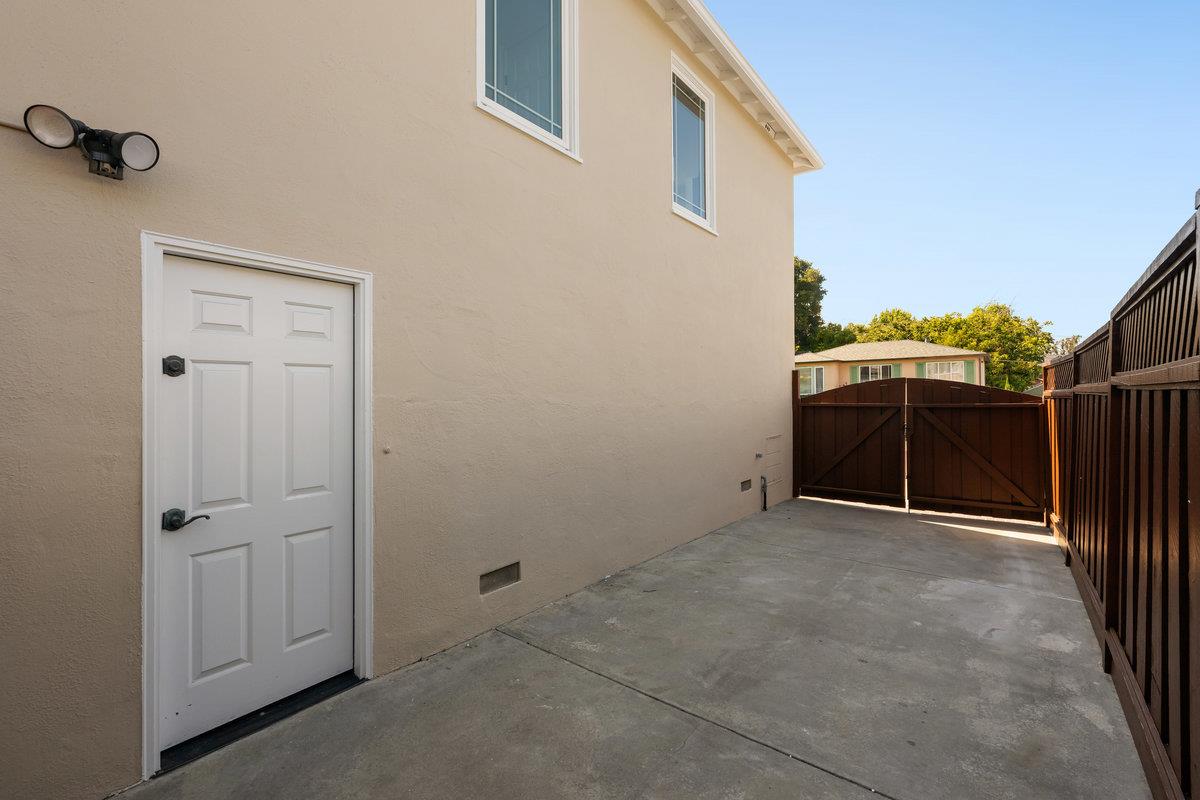 Detail Gallery Image 27 of 58 For 1793 Holly Ave, San Bruno,  CA 94066 - 3 Beds | 2 Baths