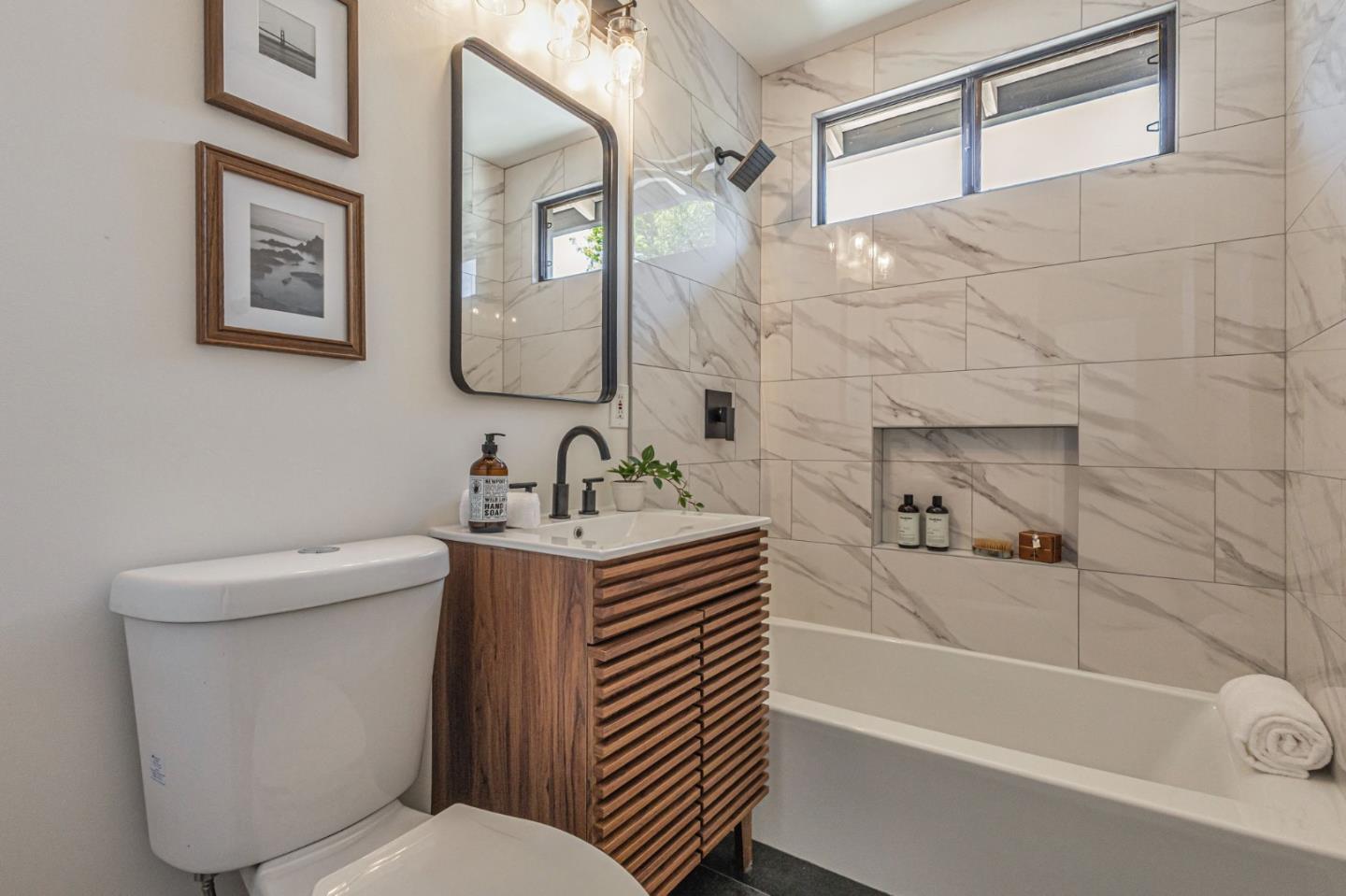 Detail Gallery Image 14 of 64 For 1440 Serra Dr, Pacifica,  CA 94044 - 3 Beds | 1 Baths