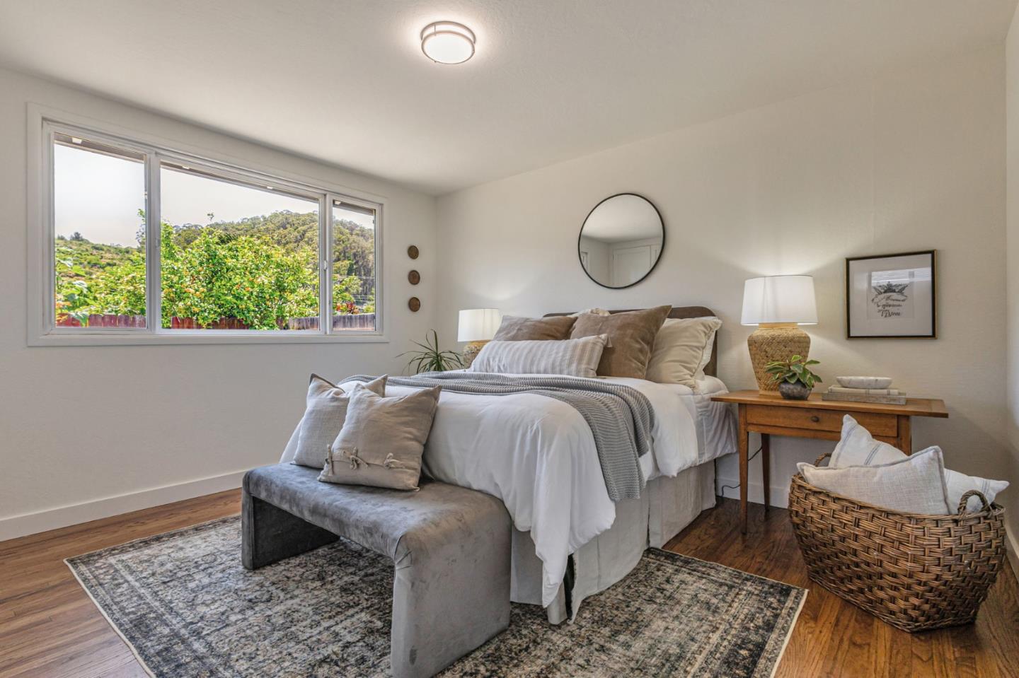 Detail Gallery Image 16 of 64 For 1440 Serra Dr, Pacifica,  CA 94044 - 3 Beds | 1 Baths