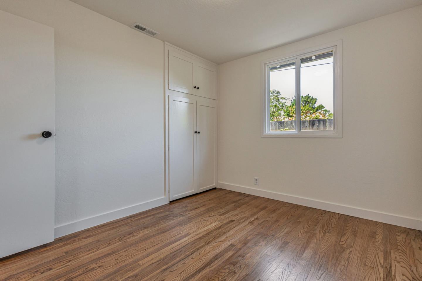 Detail Gallery Image 21 of 64 For 1440 Serra Dr, Pacifica,  CA 94044 - 3 Beds | 1 Baths