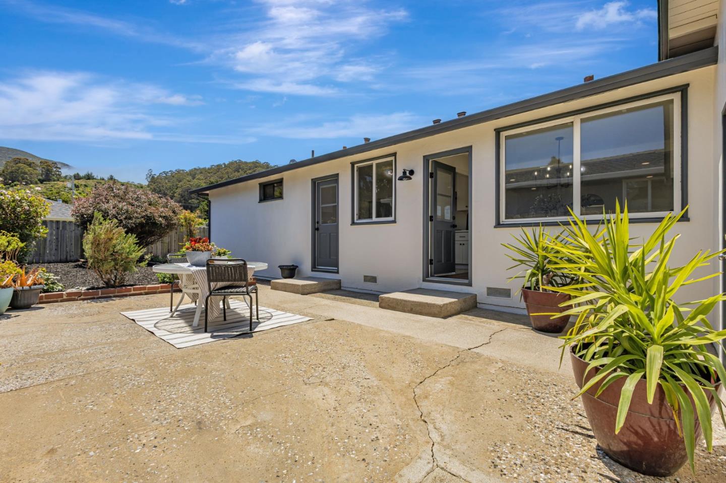 Detail Gallery Image 24 of 64 For 1440 Serra Dr, Pacifica,  CA 94044 - 3 Beds | 1 Baths
