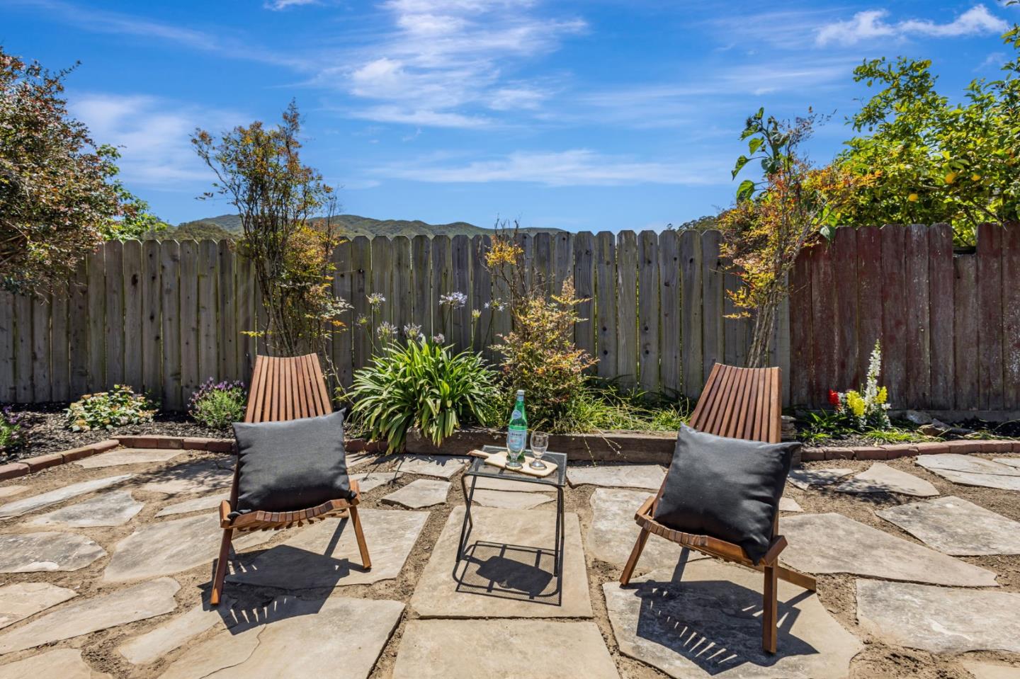 Detail Gallery Image 25 of 64 For 1440 Serra Dr, Pacifica,  CA 94044 - 3 Beds | 1 Baths