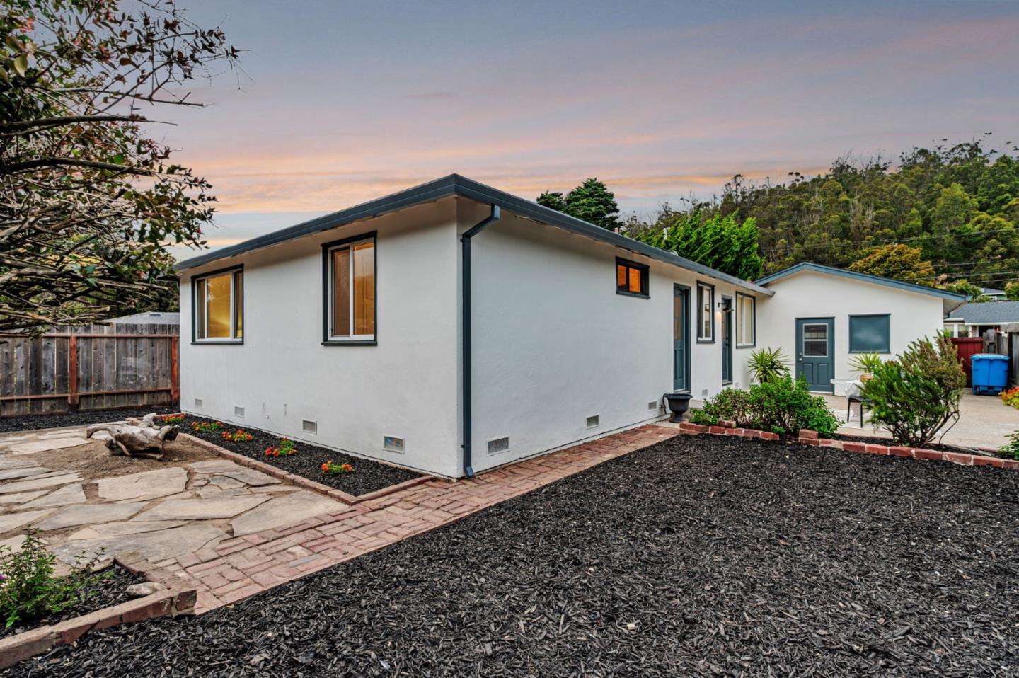 Detail Gallery Image 37 of 64 For 1440 Serra Dr, Pacifica,  CA 94044 - 3 Beds | 1 Baths