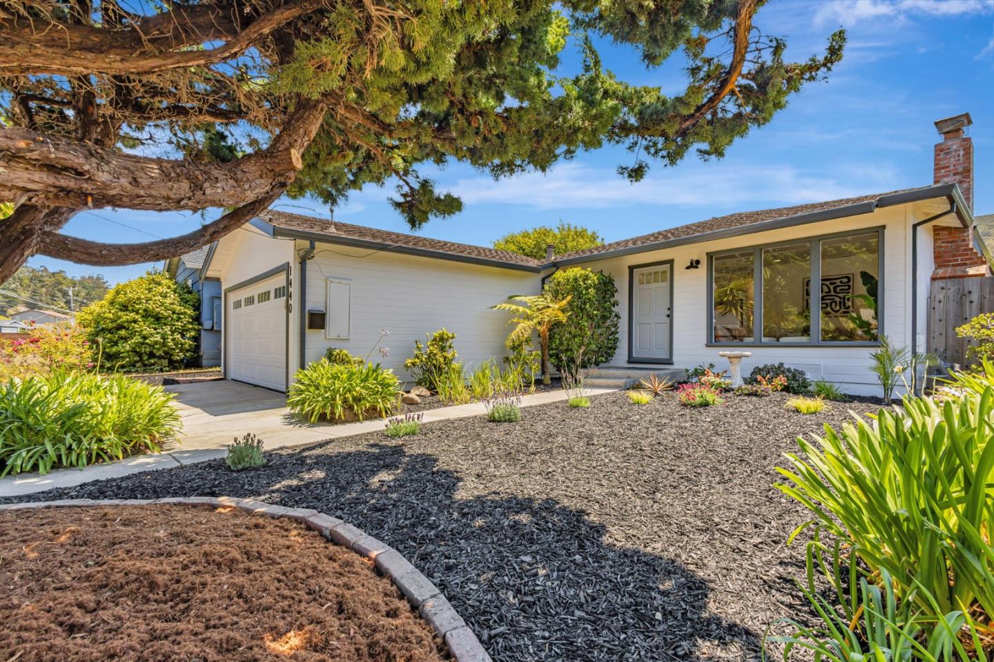 Detail Gallery Image 5 of 64 For 1440 Serra Dr, Pacifica,  CA 94044 - 3 Beds | 1 Baths