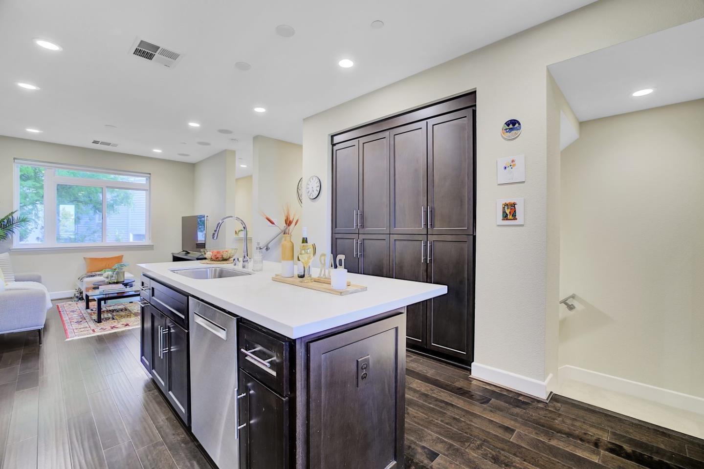 Detail Gallery Image 11 of 57 For 3044 Mawing Rd, San Mateo,  CA 94403 - 4 Beds | 4 Baths