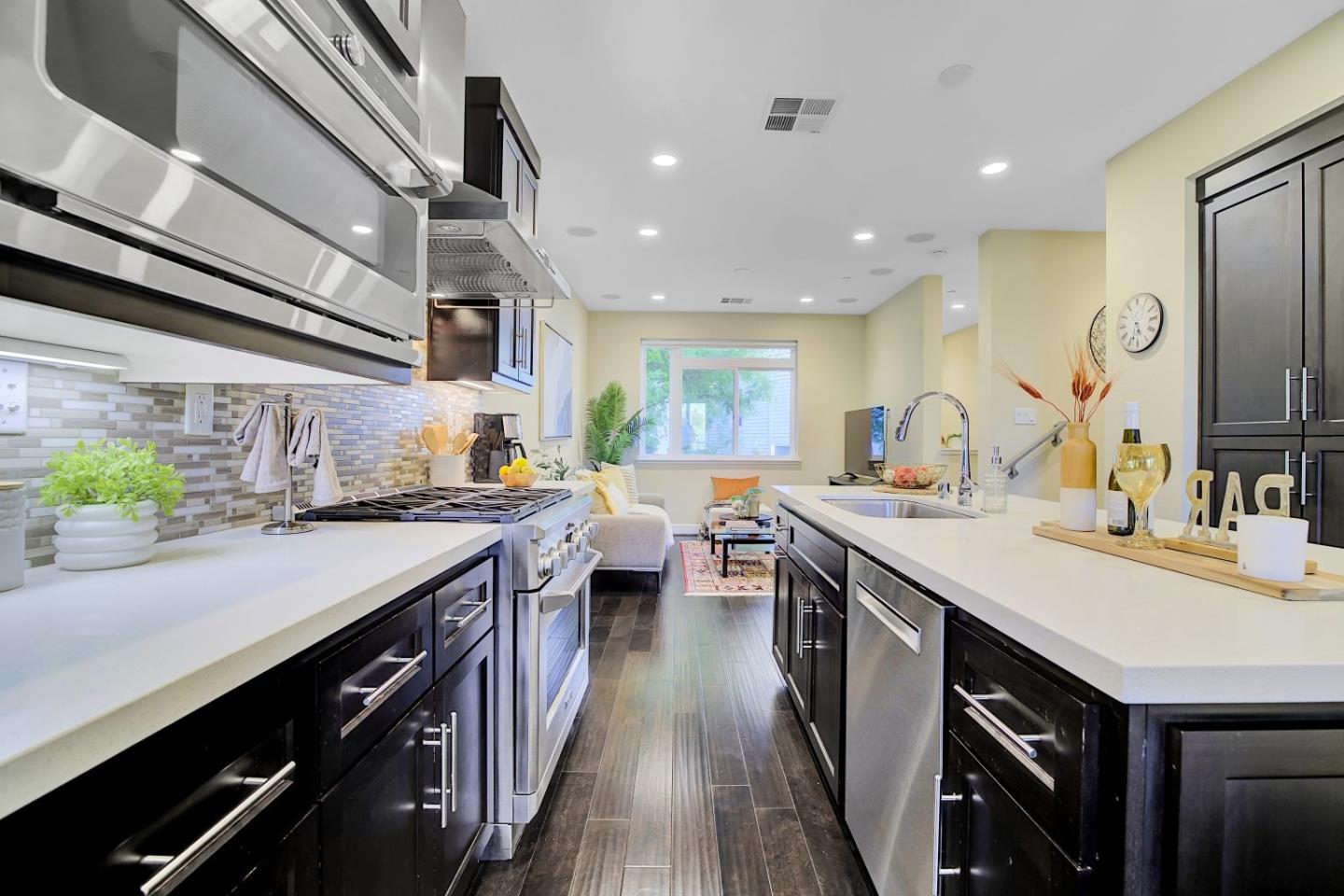 Detail Gallery Image 12 of 57 For 3044 Mawing Rd, San Mateo,  CA 94403 - 4 Beds | 4 Baths