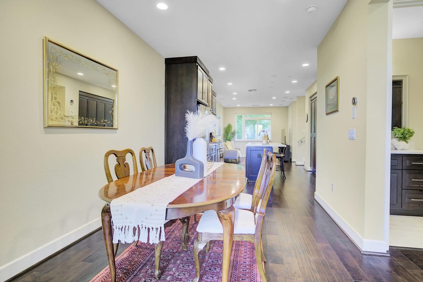 Detail Gallery Image 16 of 57 For 3044 Mawing Rd, San Mateo,  CA 94403 - 4 Beds | 4 Baths