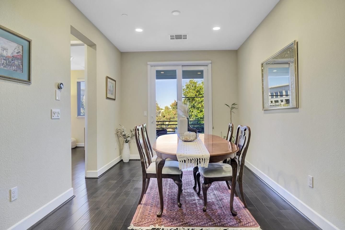 Detail Gallery Image 17 of 57 For 3044 Mawing Rd, San Mateo,  CA 94403 - 4 Beds | 4 Baths