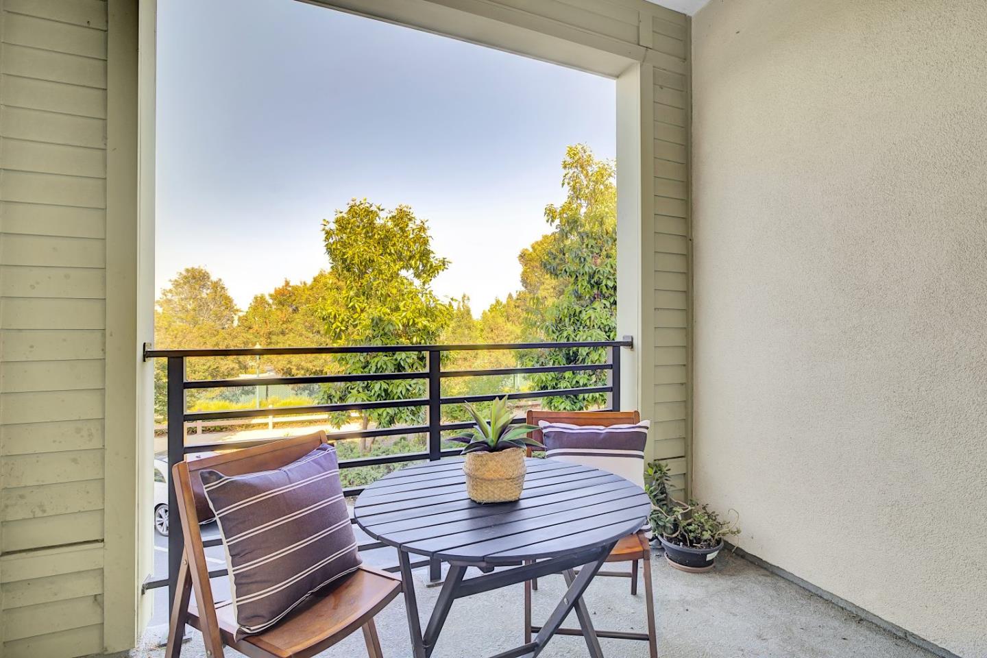 Detail Gallery Image 18 of 57 For 3044 Mawing Rd, San Mateo,  CA 94403 - 4 Beds | 4 Baths