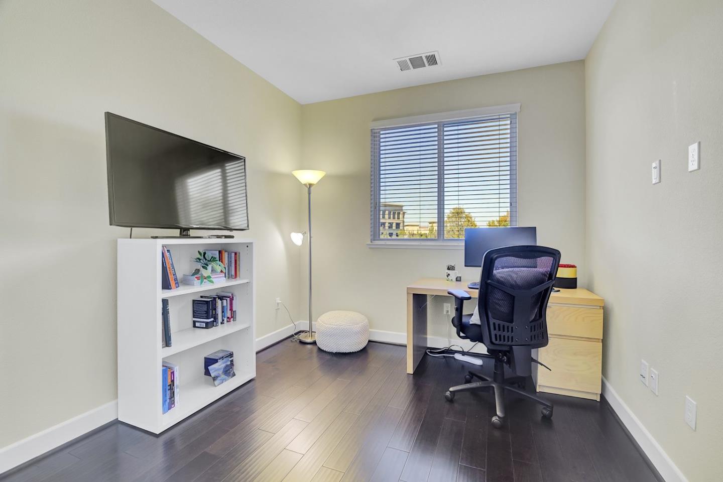 Detail Gallery Image 20 of 57 For 3044 Mawing Rd, San Mateo,  CA 94403 - 4 Beds | 4 Baths