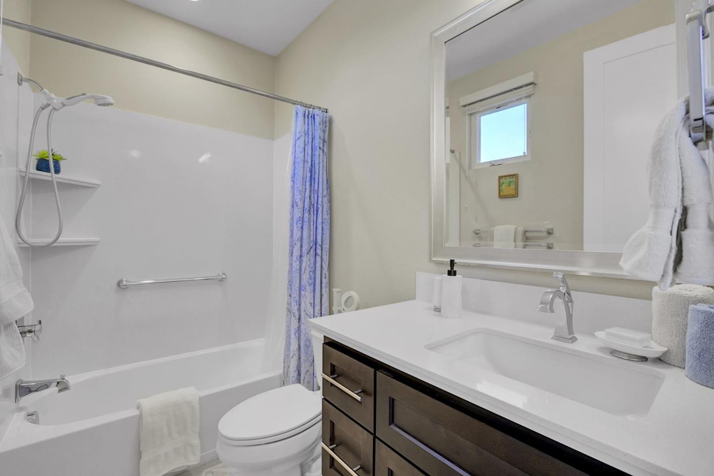 Detail Gallery Image 26 of 57 For 3044 Mawing Rd, San Mateo,  CA 94403 - 4 Beds | 4 Baths