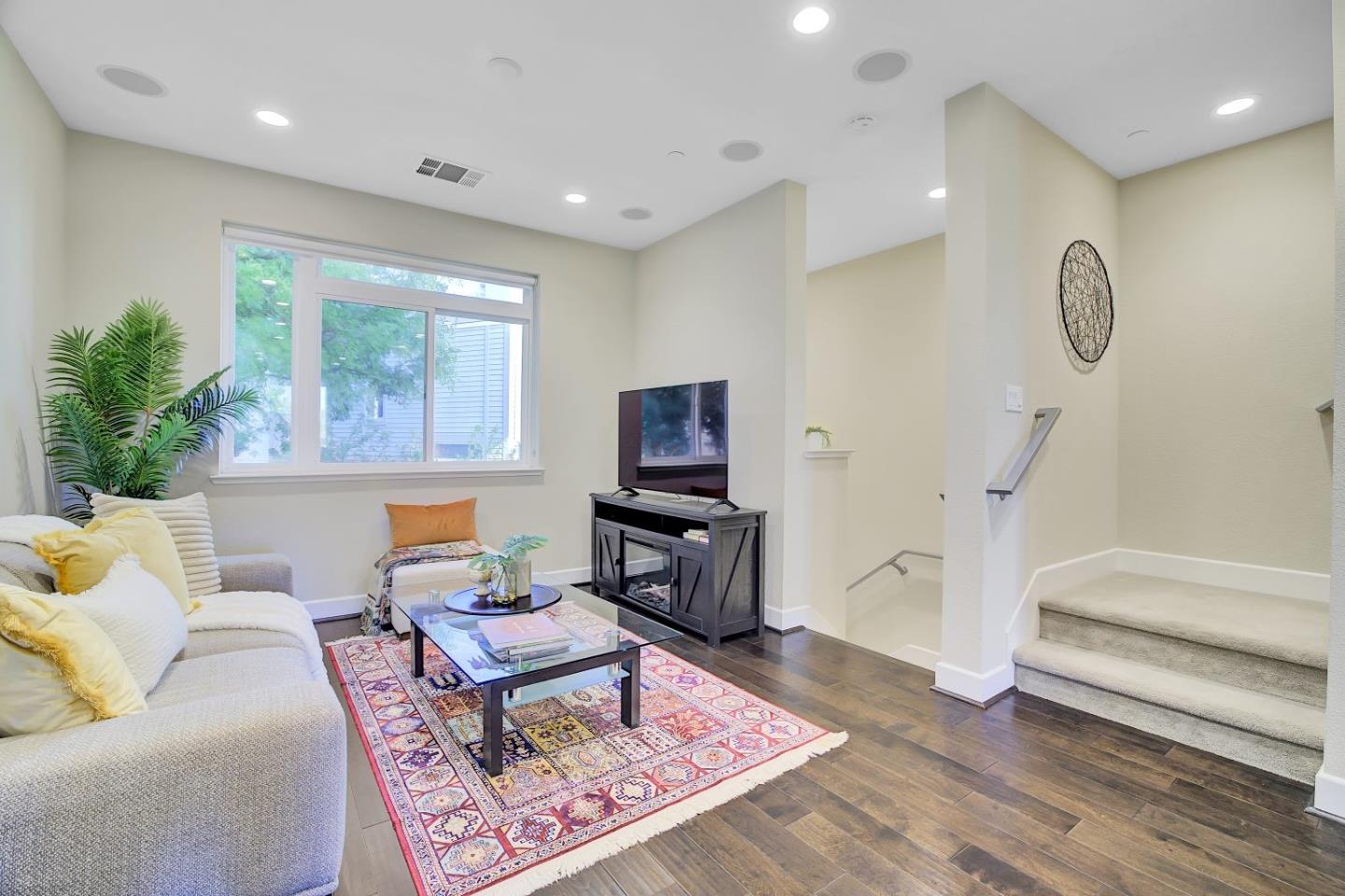Detail Gallery Image 8 of 57 For 3044 Mawing Rd, San Mateo,  CA 94403 - 4 Beds | 4 Baths