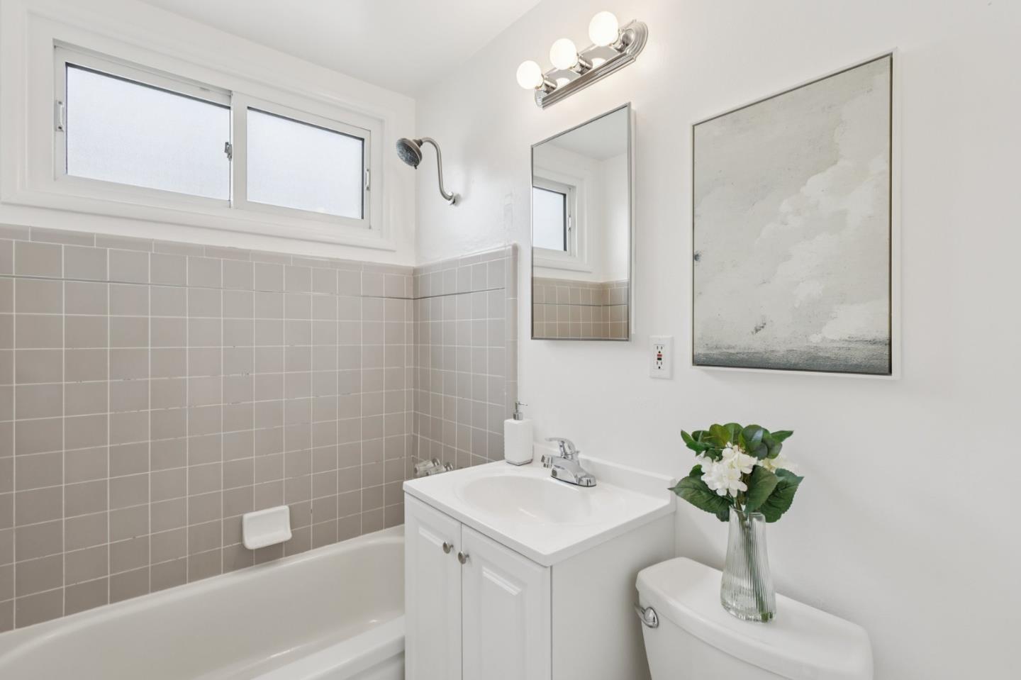 Detail Gallery Image 15 of 36 For 1360 S Mayfair Ave, Daly City,  CA 94015 - 4 Beds | 2 Baths