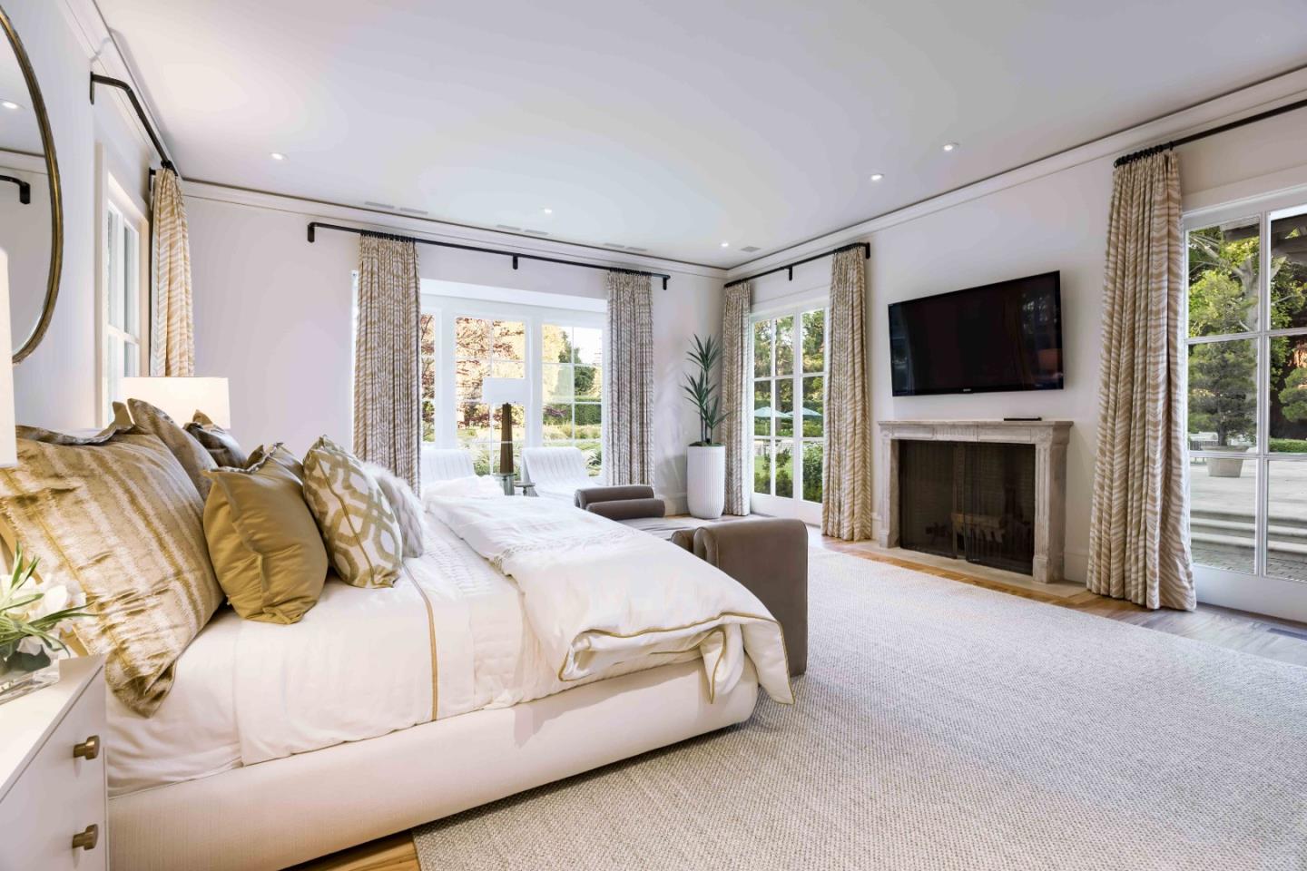 Detail Gallery Image 25 of 50 For 188 Fair Oaks Ln, Atherton,  CA 94027 - 5 Beds | 5/2 Baths